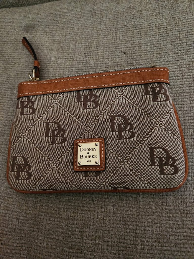 This Cute Coin Purse